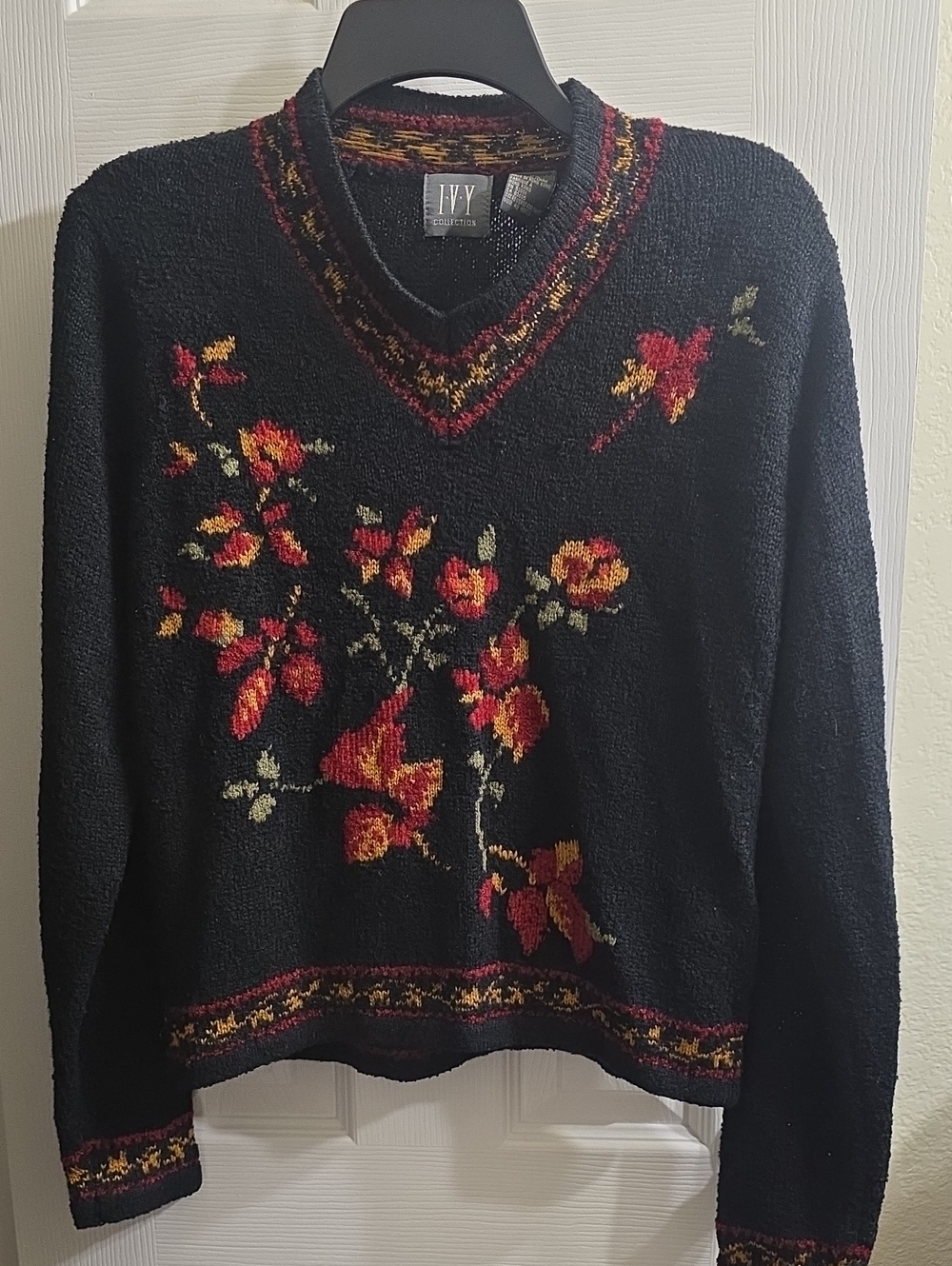 IVY Black V-Neck Sweater with Red & Gold Floral Knit Size M